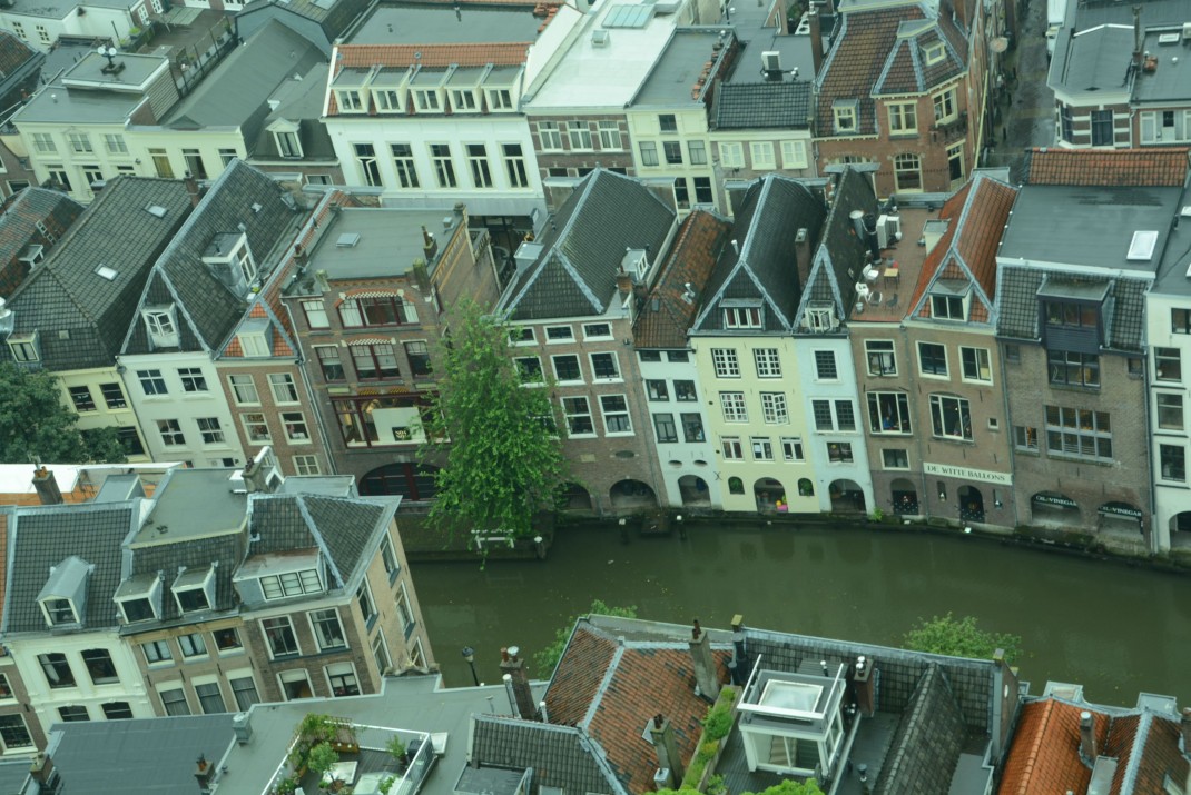 Grachten und Giebel in downtown Utrecht