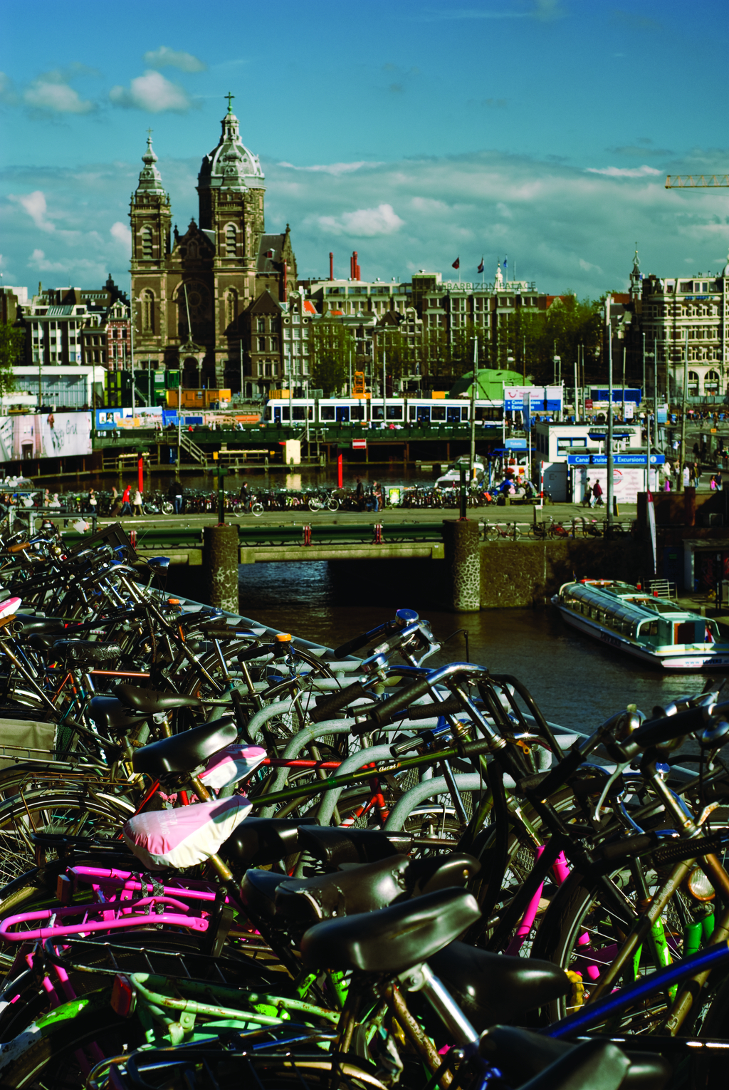 cycling-amsterdam-central_normal_jpg_2856